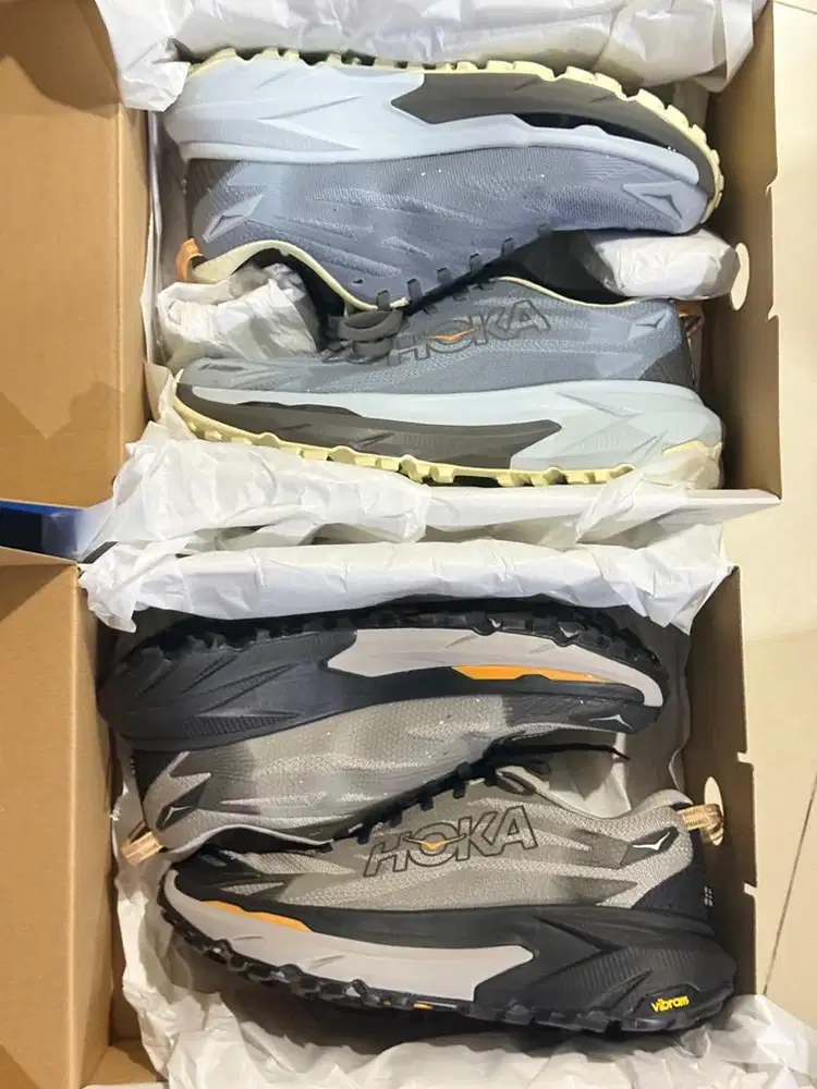 NEW Sepatu lari trail run hiking hoka mafate 5 us9,5 / eur43,3. BARU