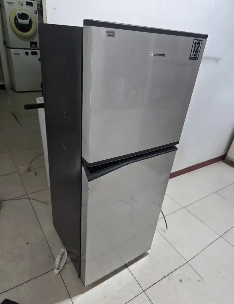 kulkas 2 pintu panasonic inverter