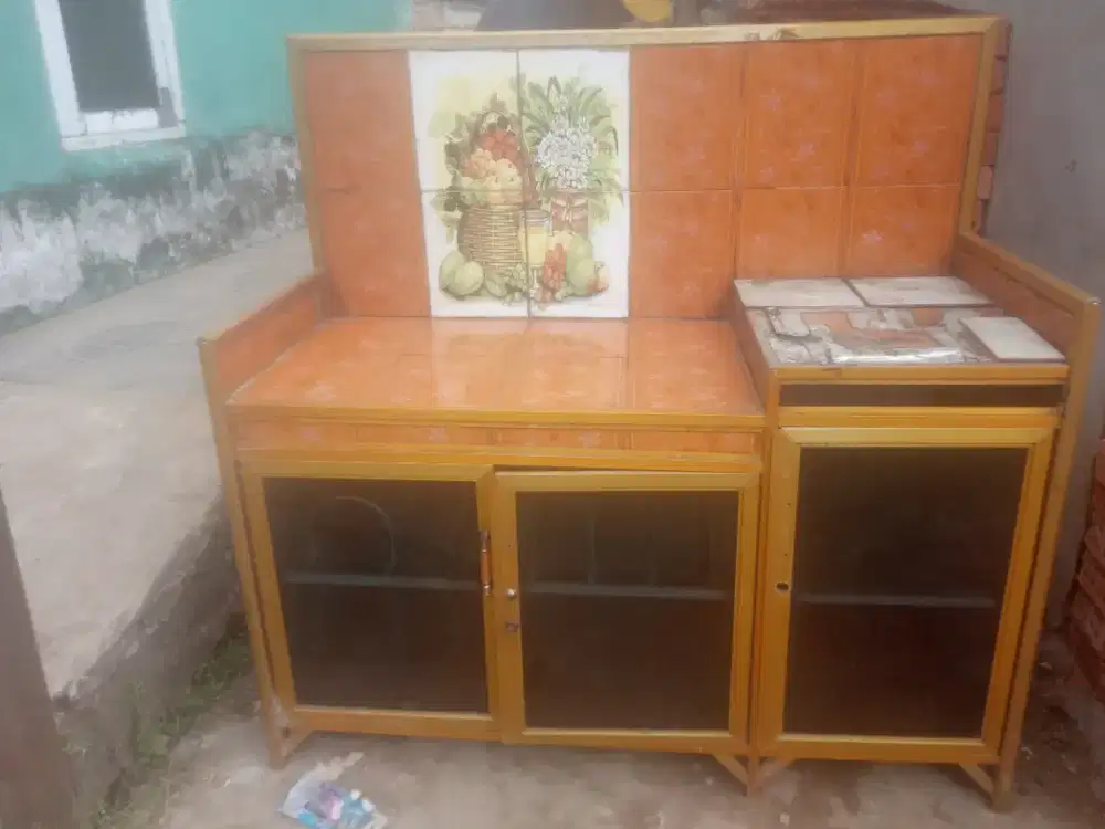 Meja kompor, etalase model tekwan