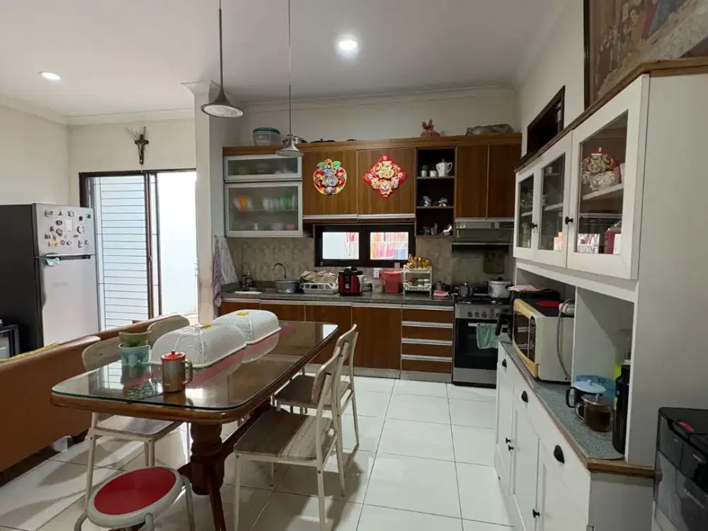 DIJUAL Rumah Siap Huni sudah renov Di The Avani