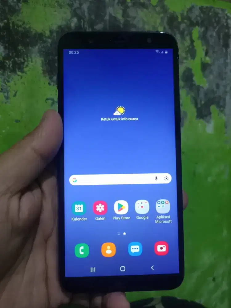 Hp Samsung galaxy j8 2018 normal semua siap pakai all sosmed lancar