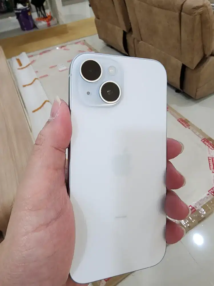 Iphone 15 256GB ibox like new 99,9% baru pakai 2 bulan