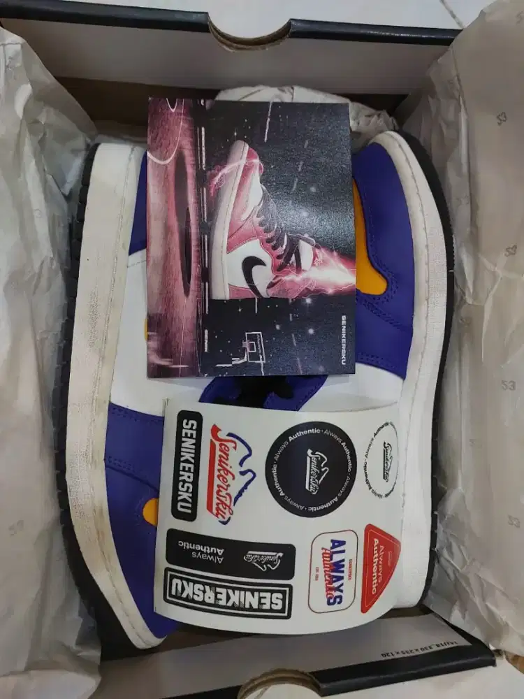 Nike Air Jordan Lakers