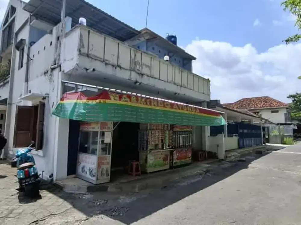 Dijual rumah dan ruang usaha samping kampus UPN seturan yogyakarta