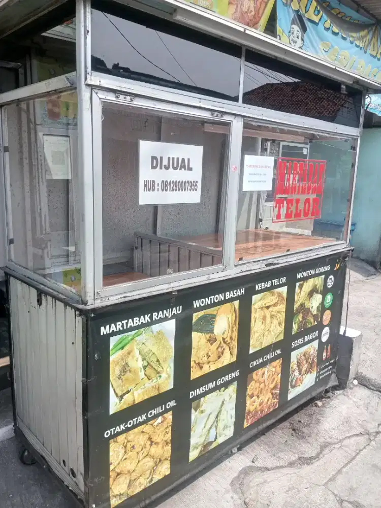 Gerobak bekas jualan martabak telur