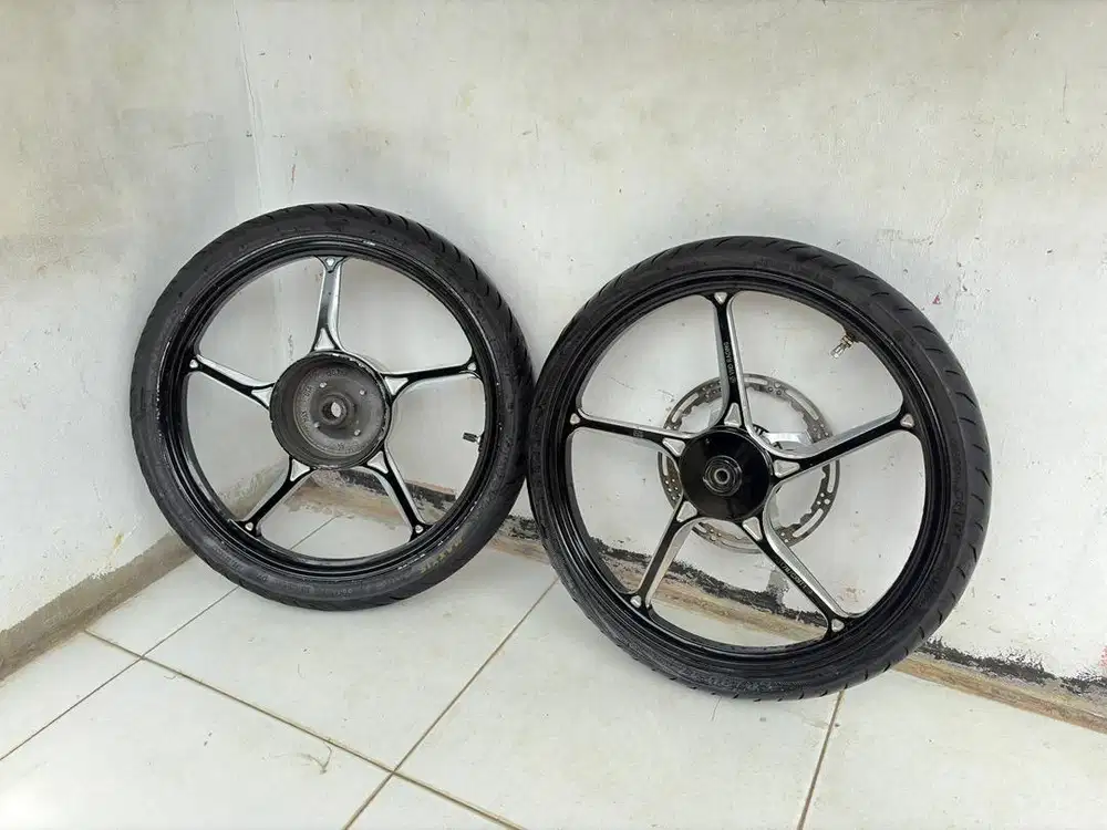 Vnd ak55 ring 17 pcx