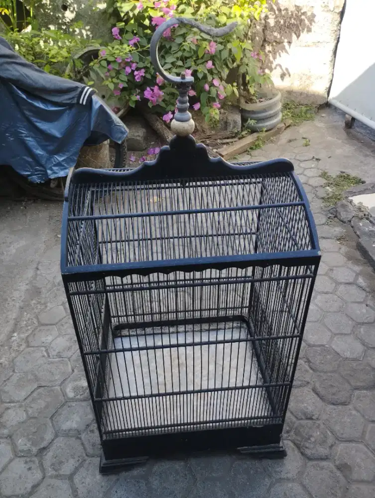 Sangkar kayu kotak