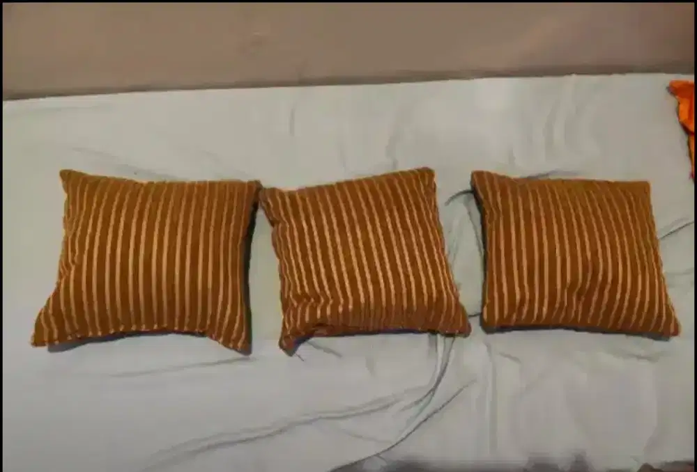 Bantal sofa atau bantal tuk apa saja