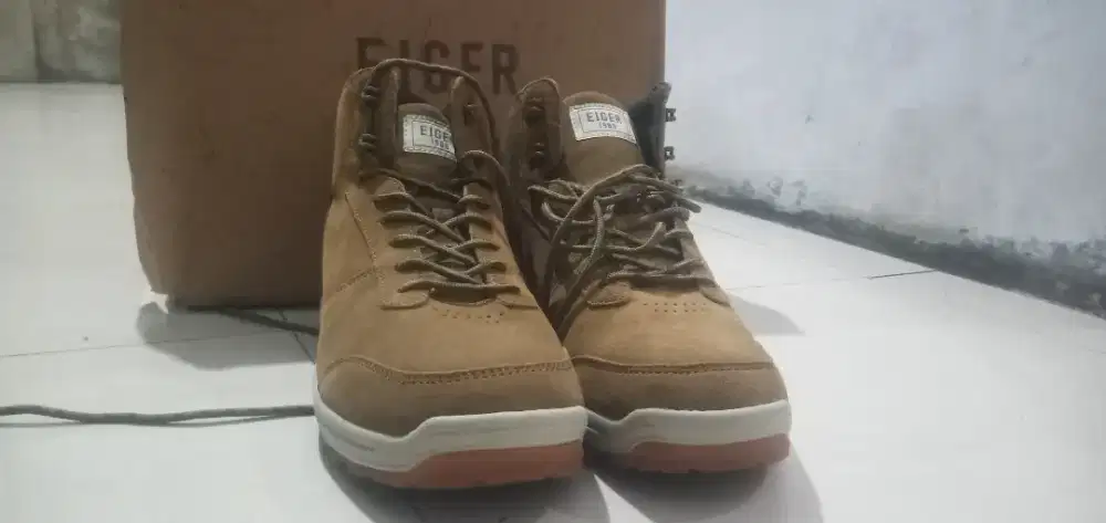 Di jual sepatu eiger moamba
