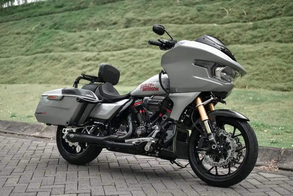 Harley davidson Roadglide cvo St
