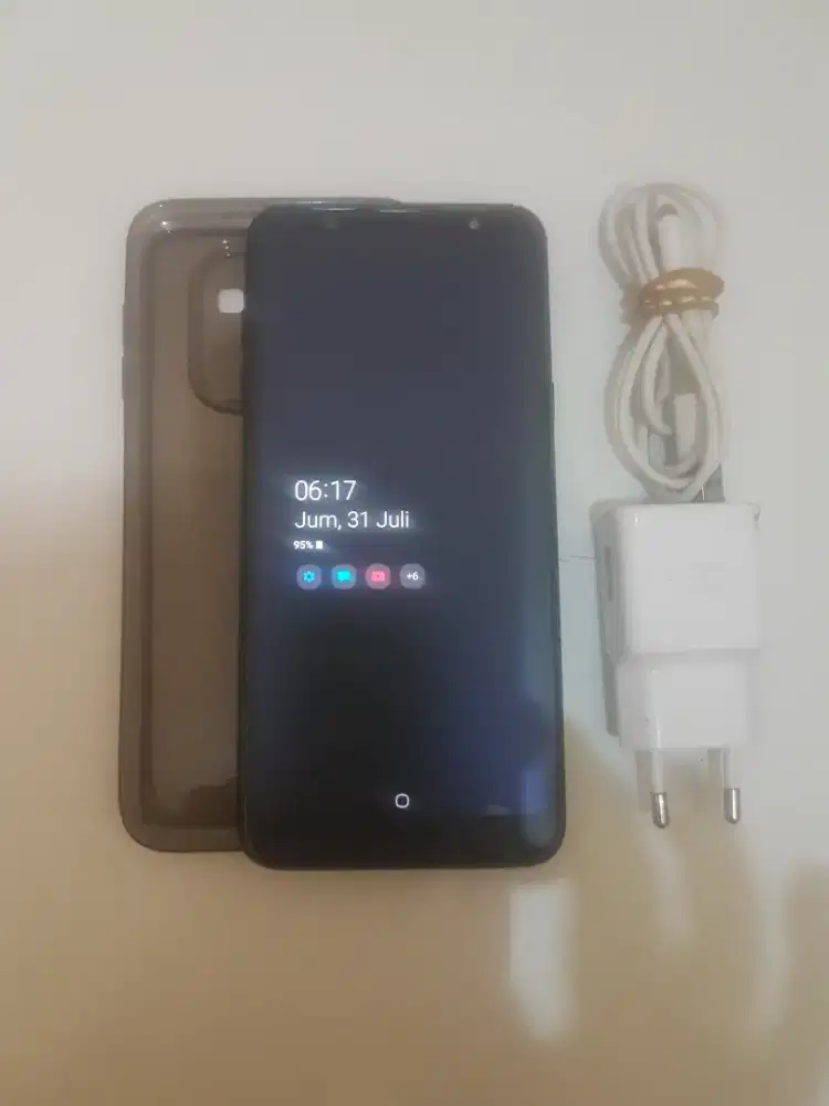 Samsung A6+ 4/32 HP + Charger