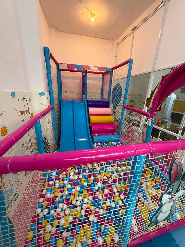 SET PLAYGROUND INDOOR