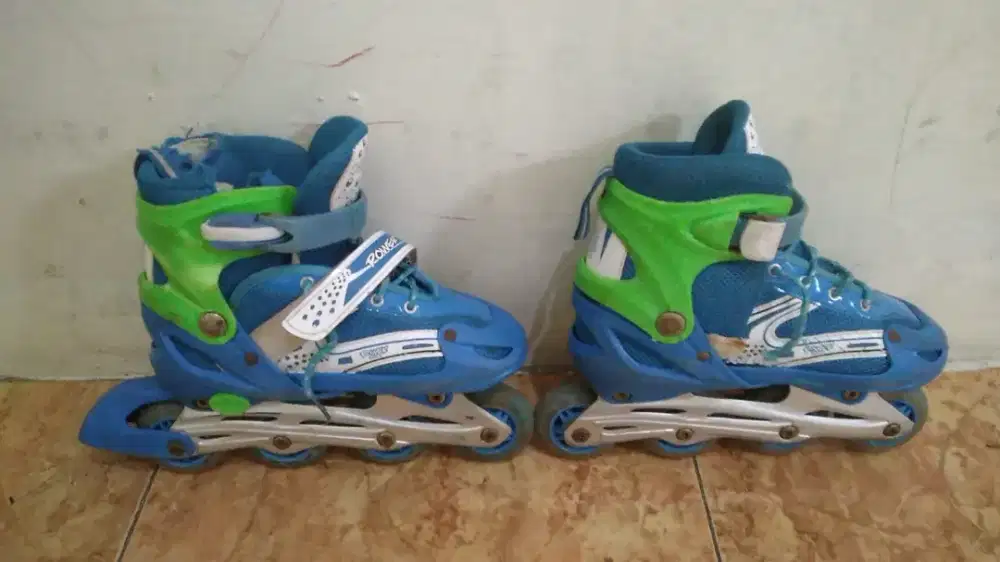 Dijual sepatu roda power aosite