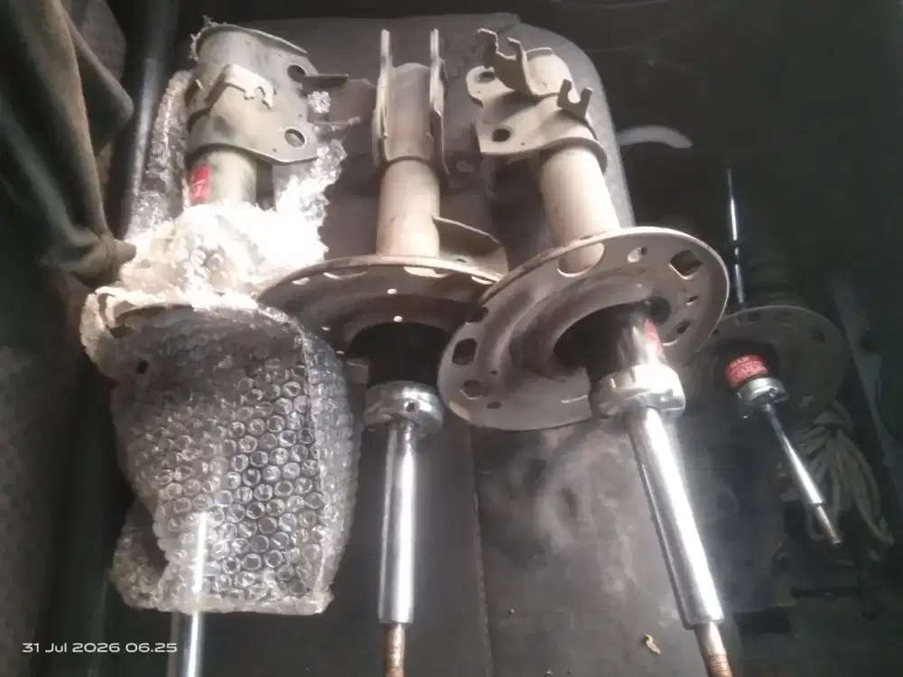 Shockbreaker Depan Original Copotan Avanza / Xenia 2015-20 (Sepasang)