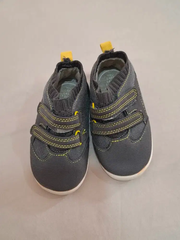 PRELOVED sepatu bayi cowo laki laki Mothercare