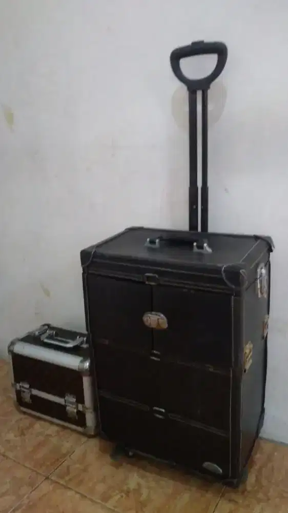 Dijual 2 koper make up