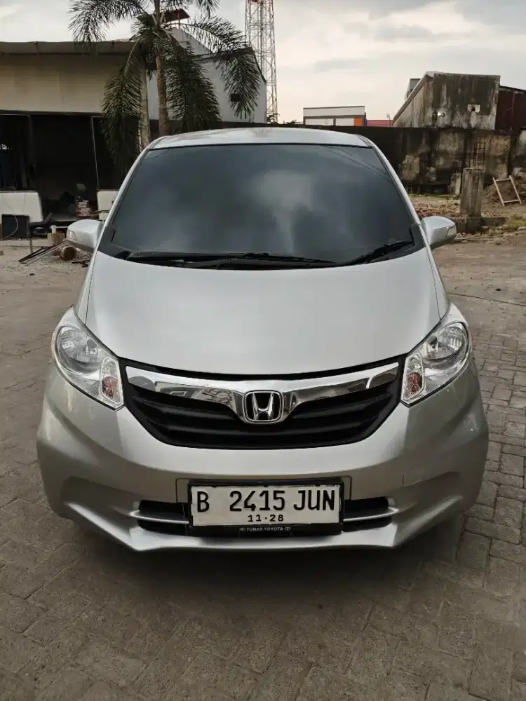 Honda Freed 1.5 E PSD AT Facelift 2012