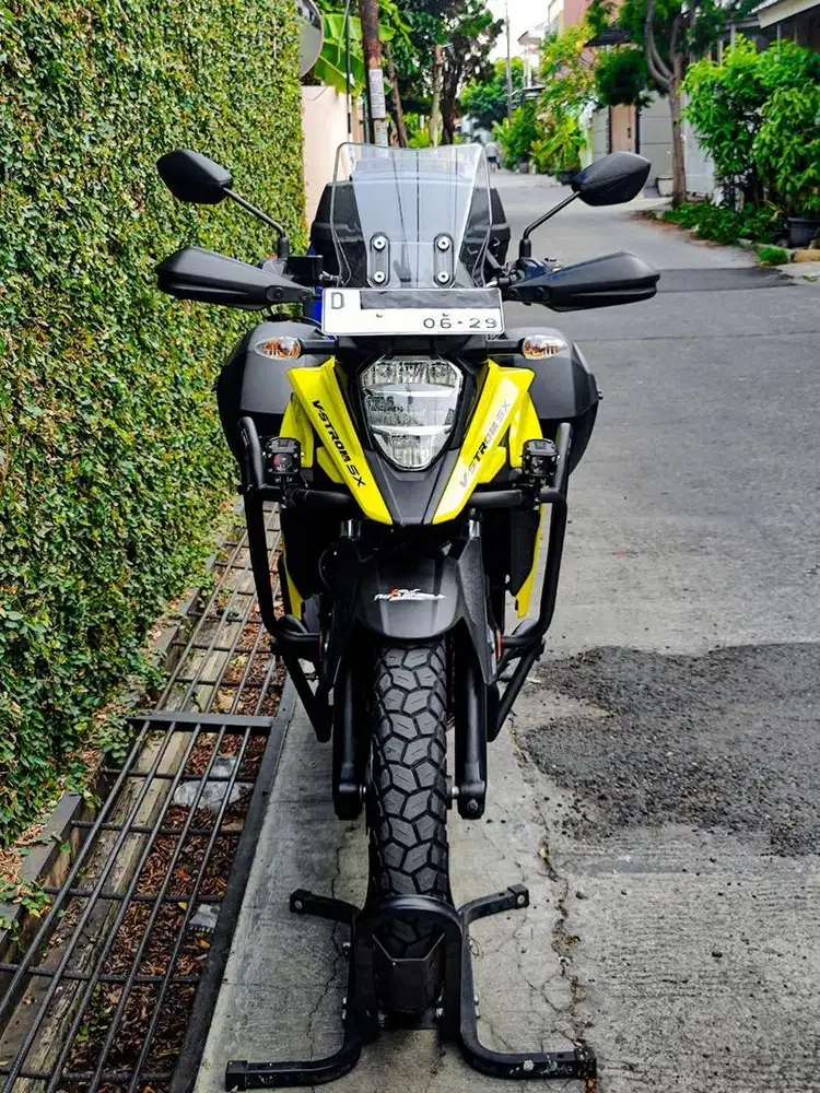 Suzuki VStrom 250 SX 2024 Very Low Odo Mulus TT FP LIKE NEW YELLOW