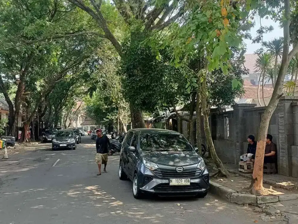 DIJUAL RUMAH HERITAGE PREMIUM TENGAH KOTA MALANG – LT 745 m² | PARKIR 10 MOBIL | SHM | COCOK UNTUK CAFE & GUEST HOUSE