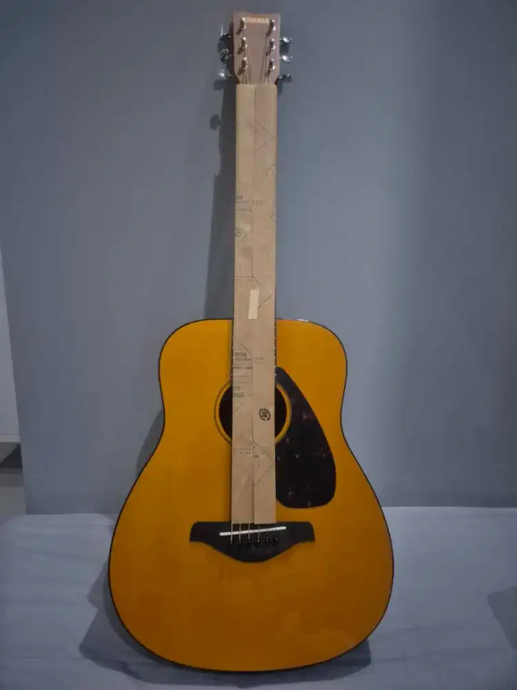 Gitar Yamaha Junior