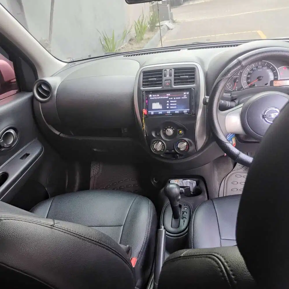 Nissan March 2015 Bensin
