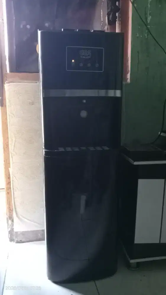 Di jual dispenser GEA HALLEY
