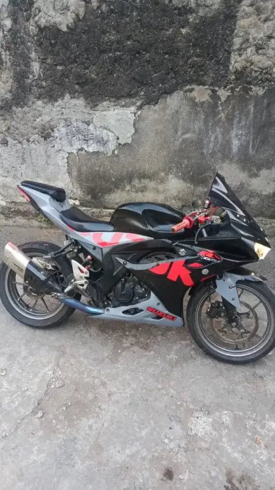 Suzuki gsx r 150