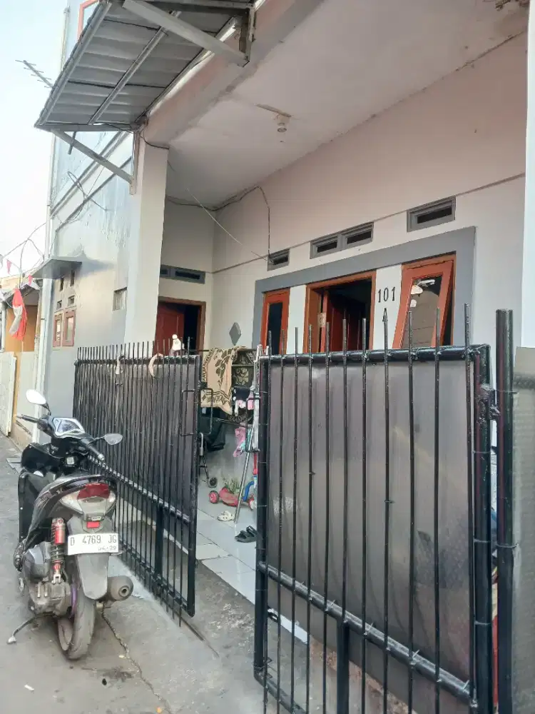 Dikontrakan 1 rumah lt.1 rp 25jt/th