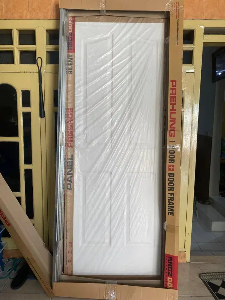 PINTU & KUSEN BAHAN HDF