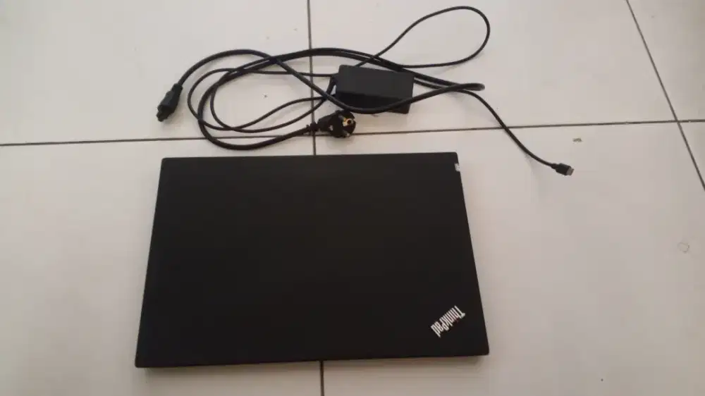 laptop lenovo T480S core i5 gen8 touch screen