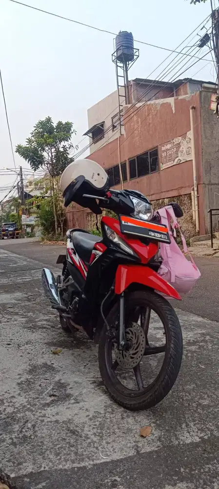 jual revo x 2023 mesin enteng, full ori, minus pemakaian