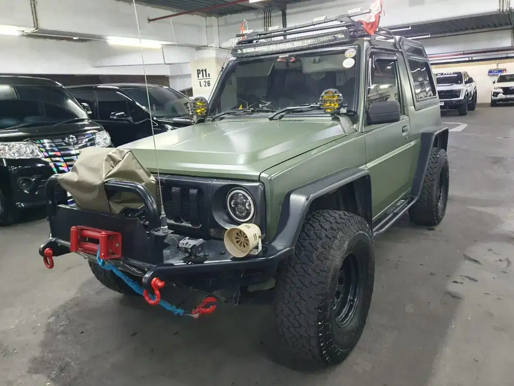 Taft 4x4 Rocky 2.8 Diesel 2000 Full Speak Offroad Siap Pakai Antik TOP