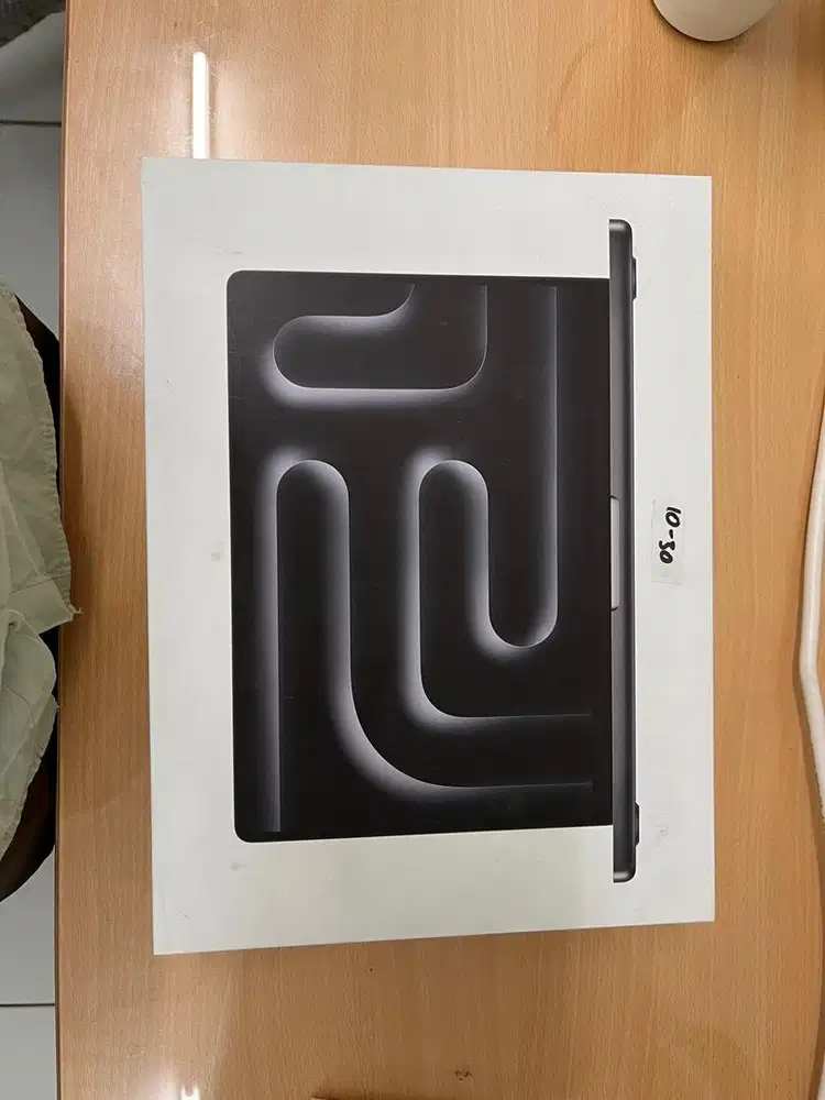 Box Macbook Pro M4 512Gb