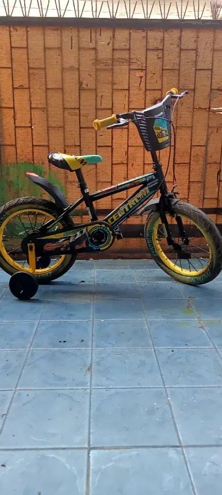 Sepeda BMX centrum UK 16