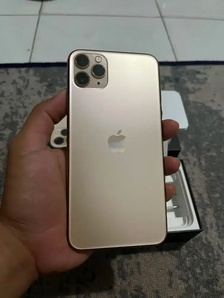 Iphone 11 Promax 256gb ex iBox warna Gold