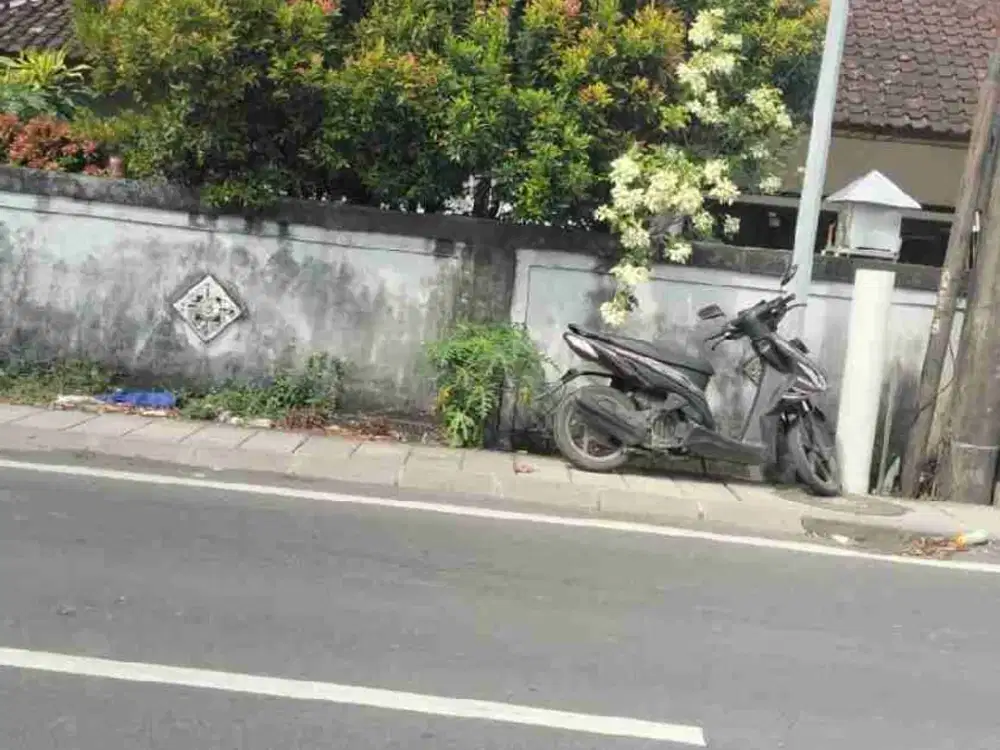 Tanah pinggir jalan raya dekat Canggu bonusan bangunan jalan tuka dalung Mengwi bali - Thumbnail 2