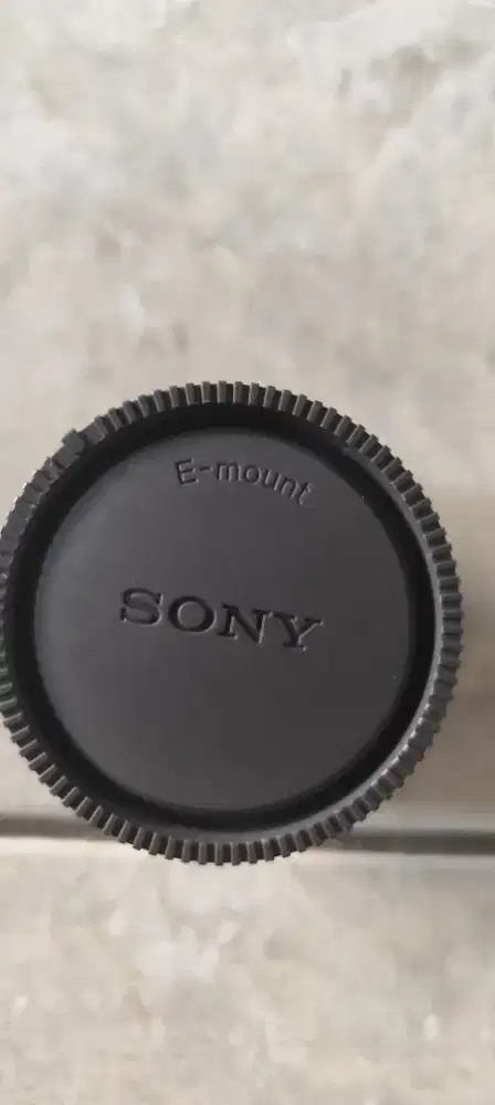 Lensa Sony FE 28mm F2.0 Full Frame