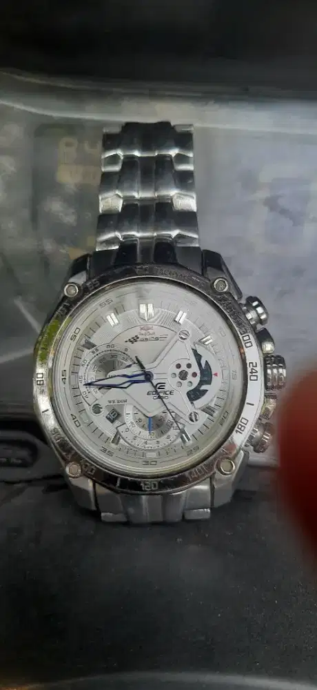 Jam tangan bekas