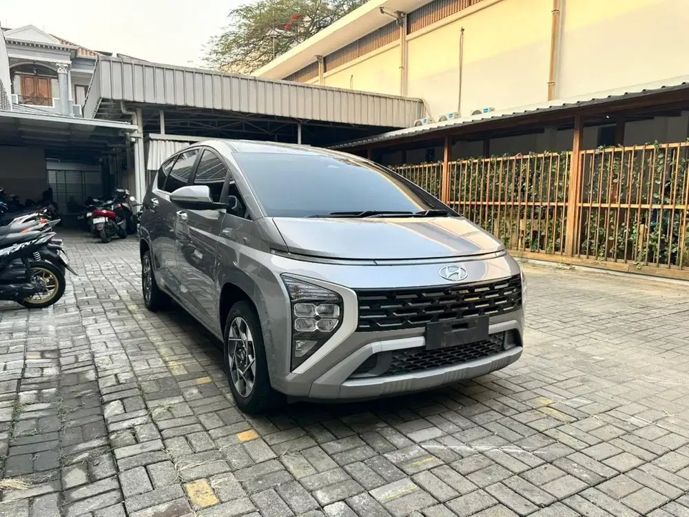 Hyundai Stargazer Prime Captain Seat 2023