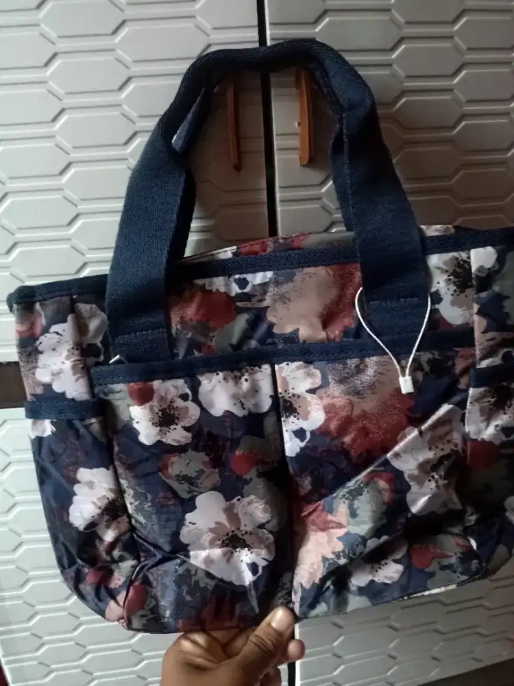 tas multifungsi, dan tas jinjing