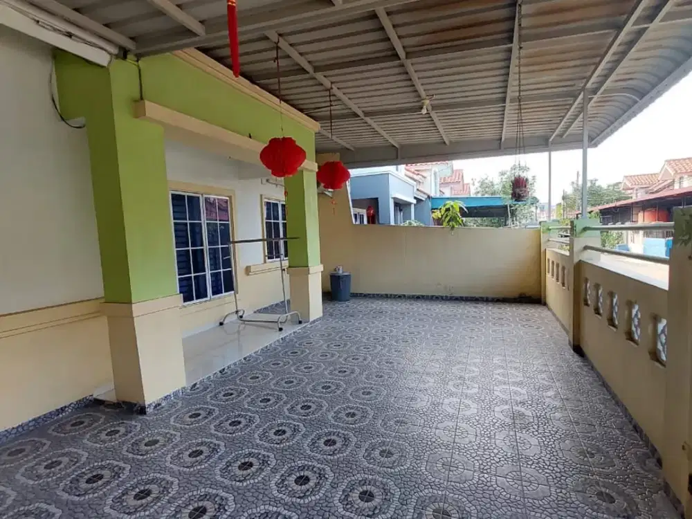 DIJUAL RUMAH 2 LANTAI DI CAHAYA GARDEN BATAM