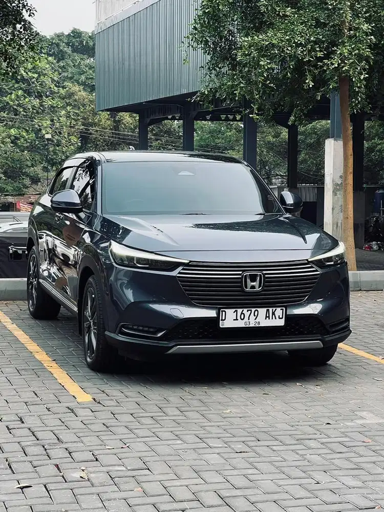 Honda HRV SE at 2022 km 28rb abu abu