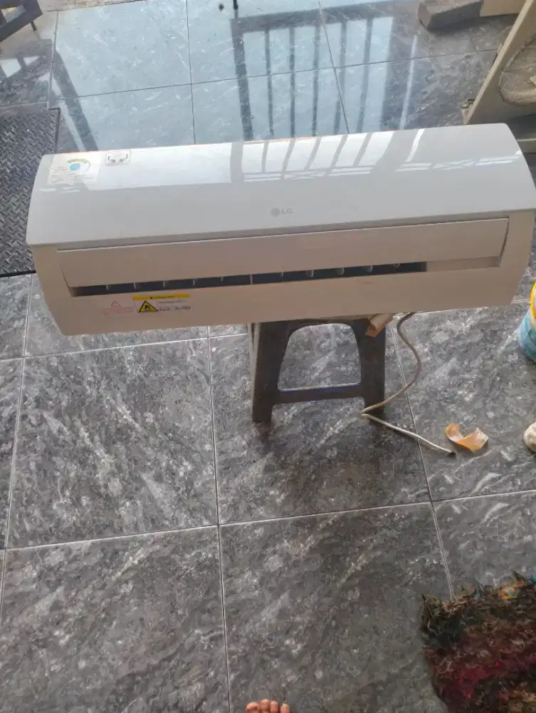 Jual AC LG 1/2 PK, R32