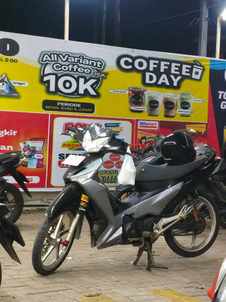 Dijual!! motor supraX 125 DD Batman
