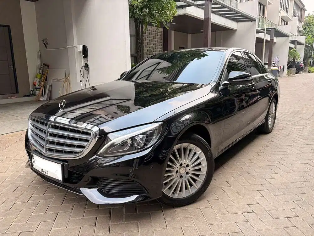 Mercedes-Benz C250 2015 Bensin