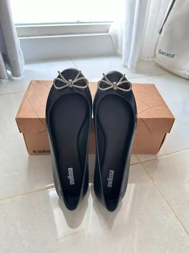 FLAT SHOES/SEPATU HITAM WANITA MELISSA SIZE 37 KONDISI BARU