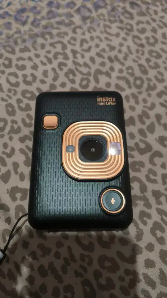 Camdig Fujifilm instax mini Liplay.Memory 32GB.Camera&Printer.Nego.COD