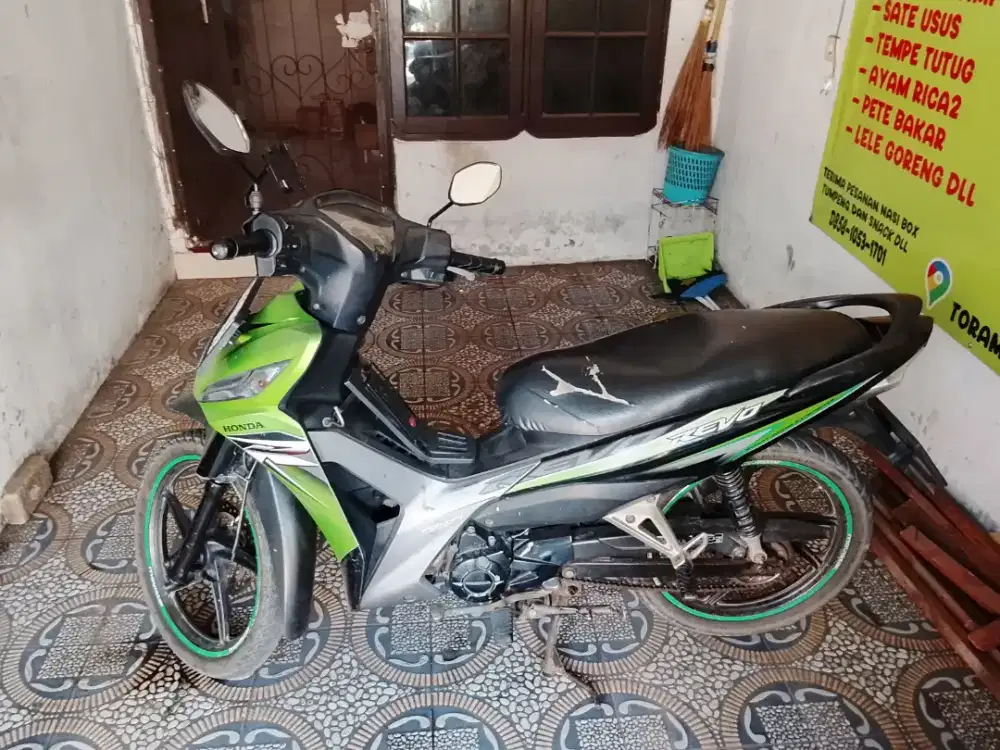 Revo fi 2014 Surat Lengkap pajak hidup panjang Minus Lecet Pemakaian