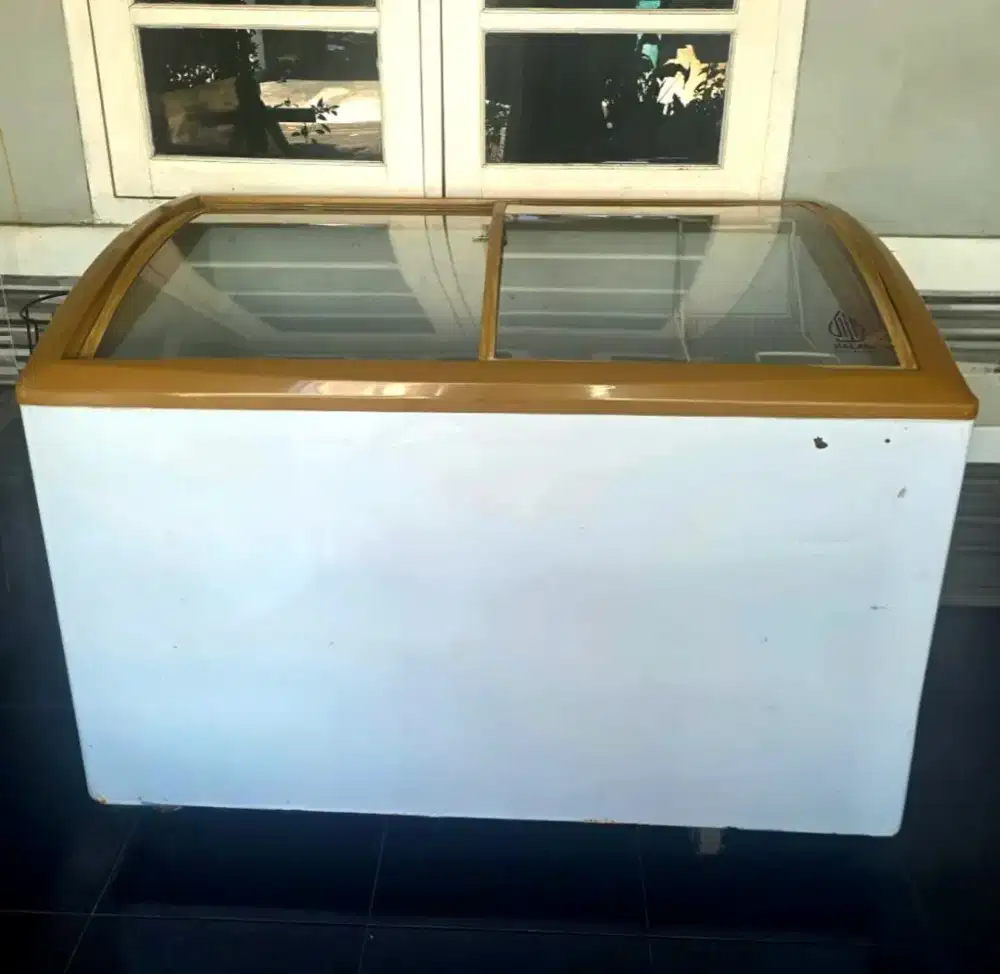 Frezzer Second ukuran 330 L