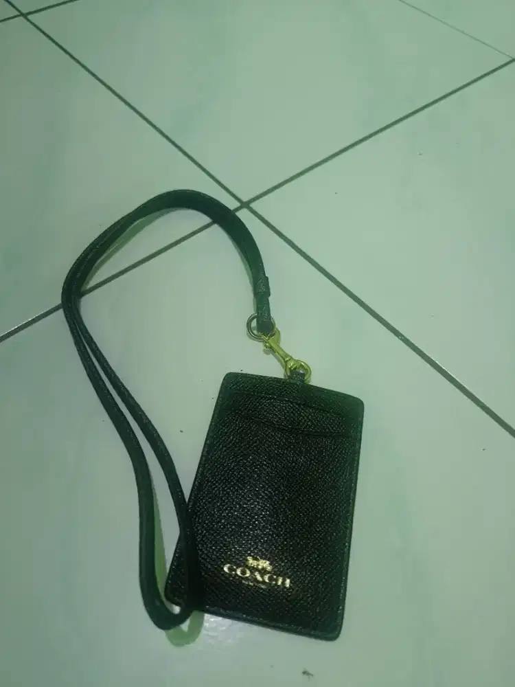 Dijual name tag coach ORI